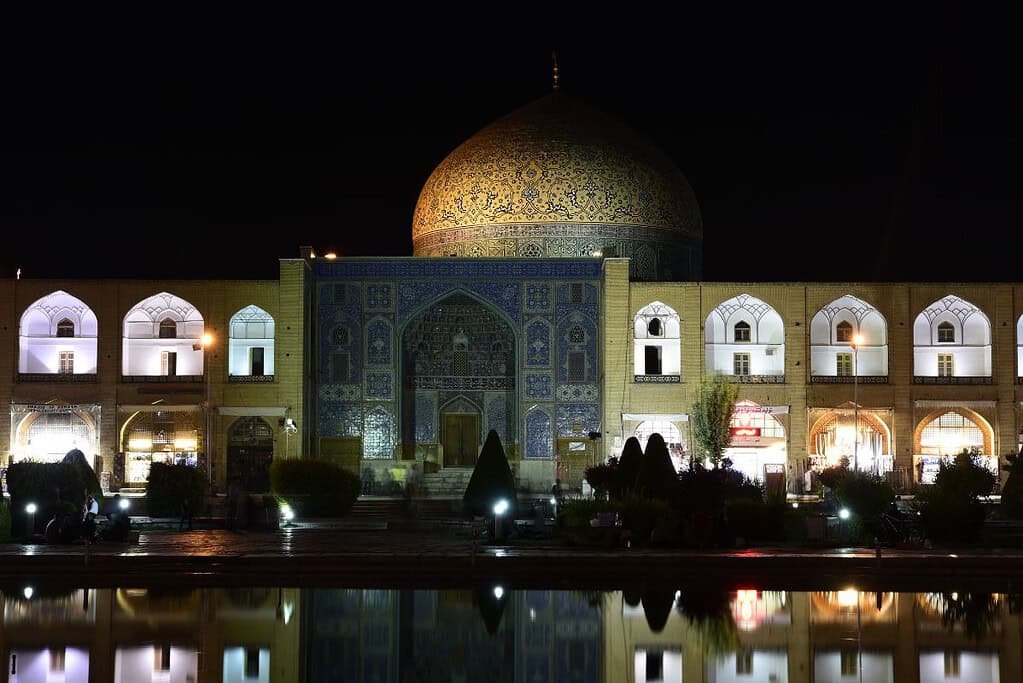 Naqsh e Jahan Square 4 Naqsh-e Jahan Square