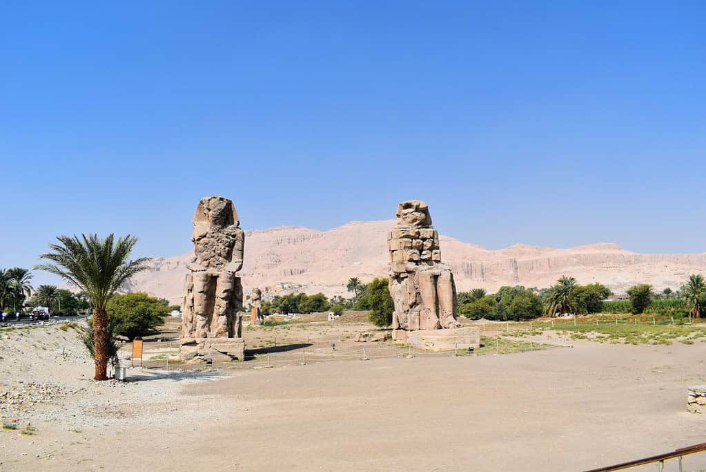 Travel to Colossi of Memnon Travel to Colossi of Memnon