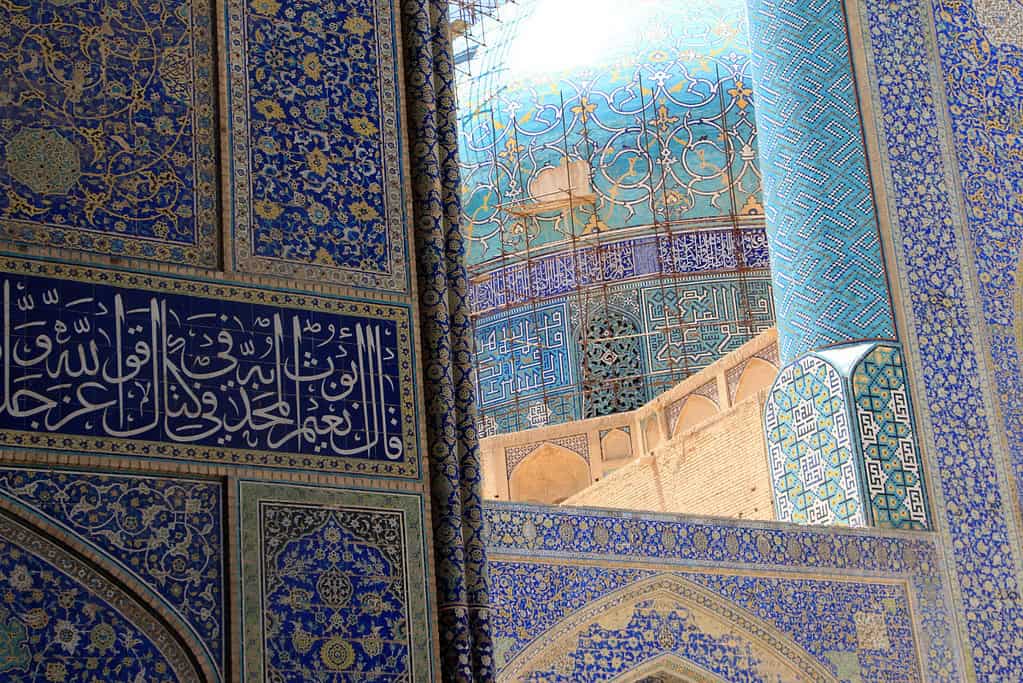 Travel to Shah Mosque of Isfahan Travel to Shah Mosque of Isfahan