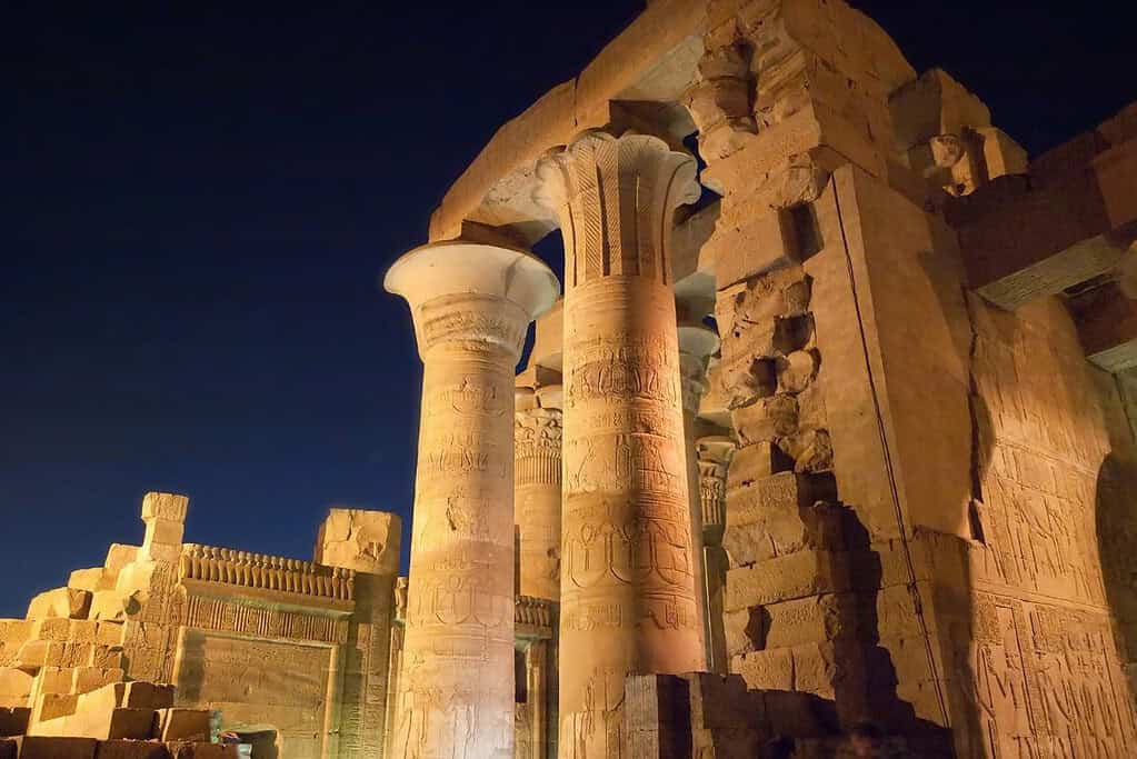 Travel to Temple of Kom Ombo Travel to Temple of Kom Ombo