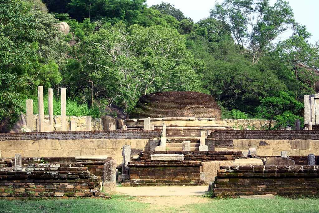 Visit Anuradhapura Ancient City Visit Anuradhapura Ancient City