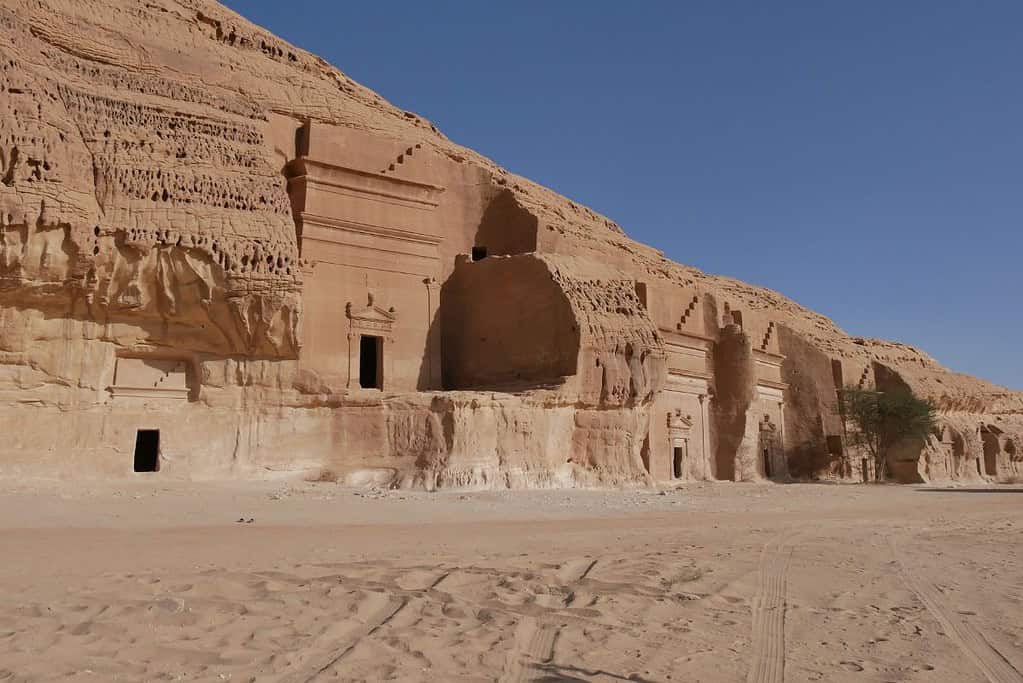 Visit Madain Saleh Al Hijr Visit Mada'in Saleh (Al-Hijr)