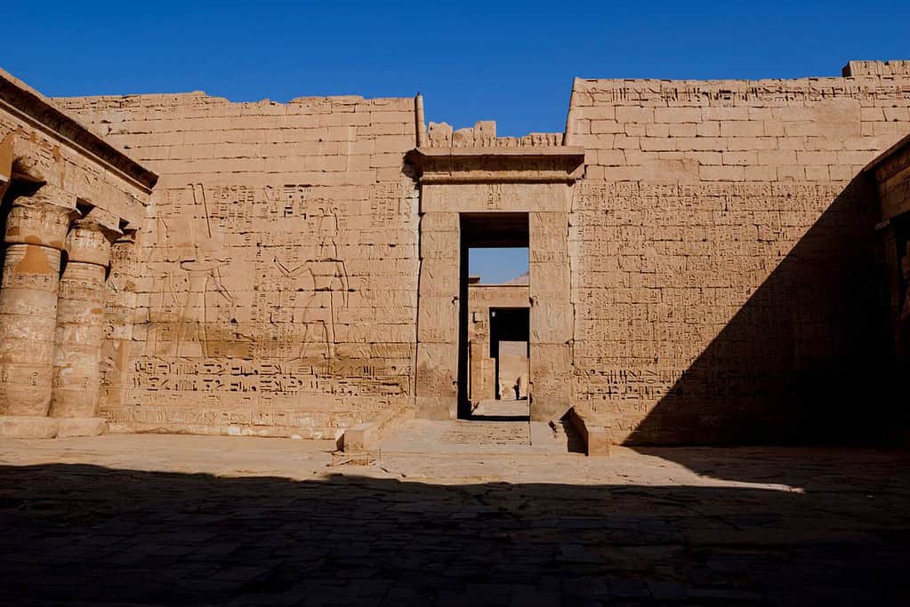 Visit Medinet Habu Visit Medinet Habu