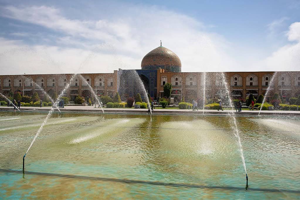 Visit Naqsh e Jahan Square Visit Naqsh-e Jahan Square