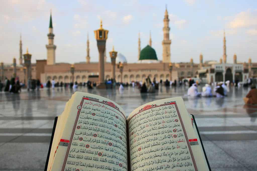trevel to Al Masjid an Nabawi The Prophets Mosque Travel to Al-Masjid an-Nabawi (The Prophet's Mosque)