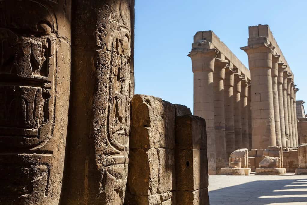 trevel to Luxor Complex Travel to Luxor Complex