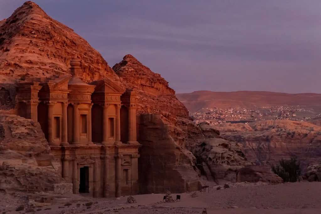 Al Deir 4 Al-Deir