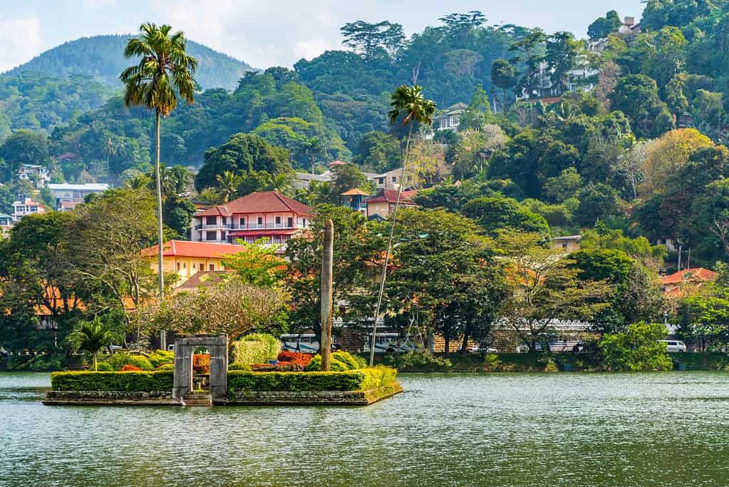 Kandy Lake Sri Lanka 1 Kandy Lake - Sri Lanka