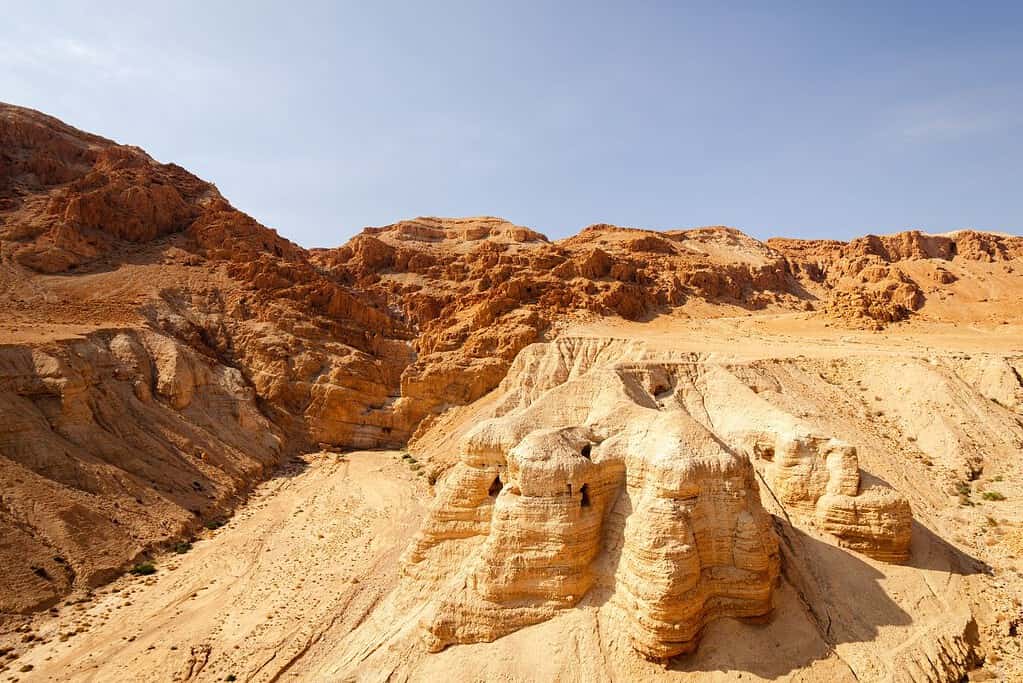 Qumran Caves 2 Qumran Caves