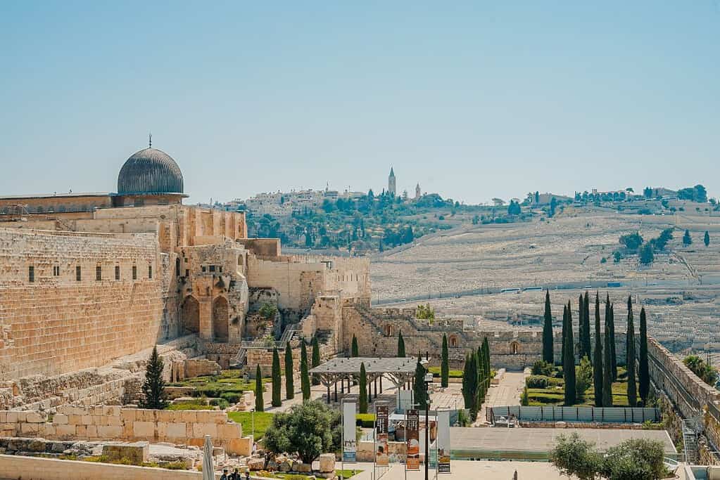 The Church of the Holy Sepulchre 2 Attractions The Church of the Holy Sepulchre