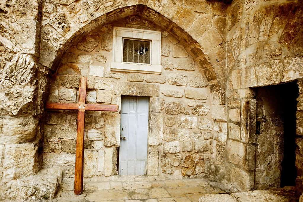 The Church of the Holy Sepulchre 4 The Church of the Holy Sepulchre