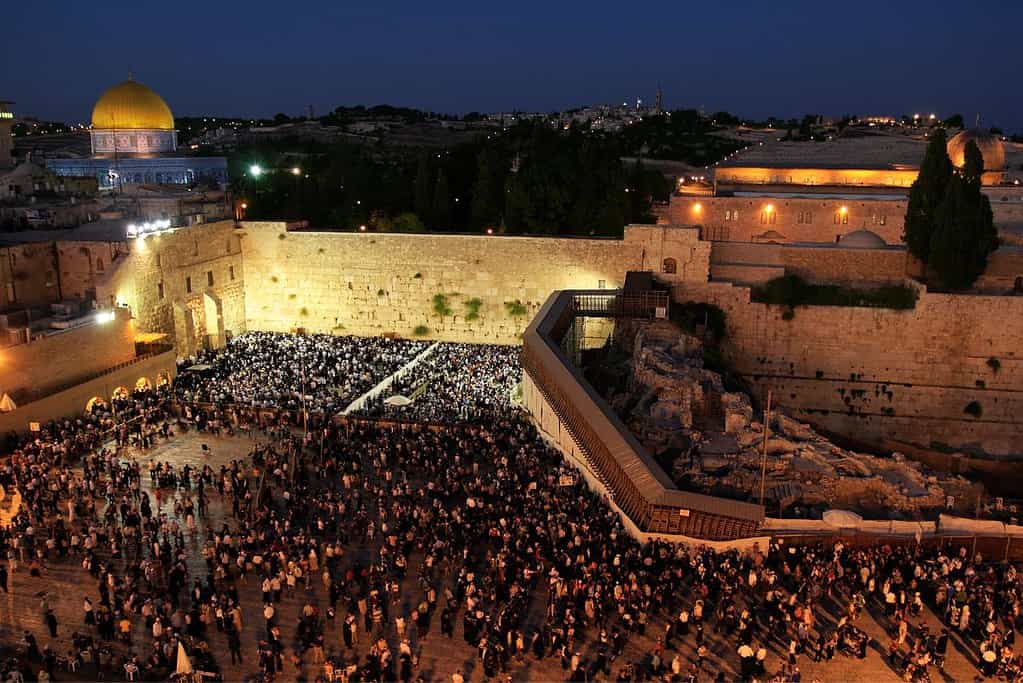 Wailing Wall 10 Travel to the Wailing Wall