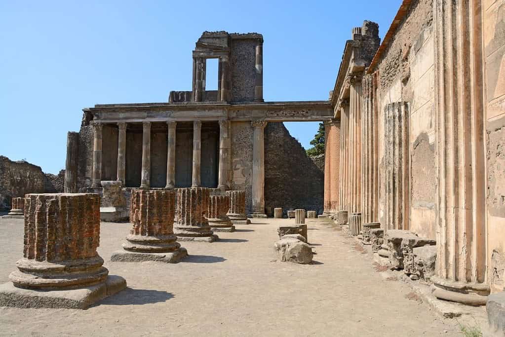 Archaeological Areas of Pompei Herculaneum and Torre Annunziata UNESCO sites Archaeological Areas of Pompei, Herculaneum and Torre Annunziata