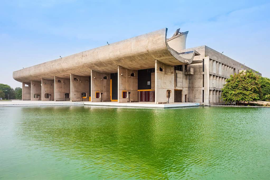 The Architectural Work of Le Corbusier an Outstanding Contribution to the Modern Movement 1 UNESCO sites The Architectural Work of Le Corbusier, an Outstanding Contribution to the Modern Movement