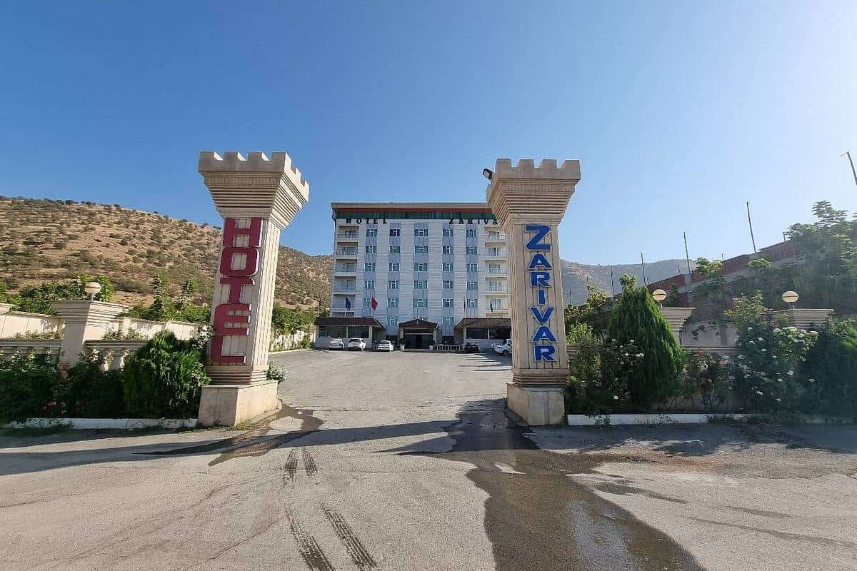 Zarivar Hotel