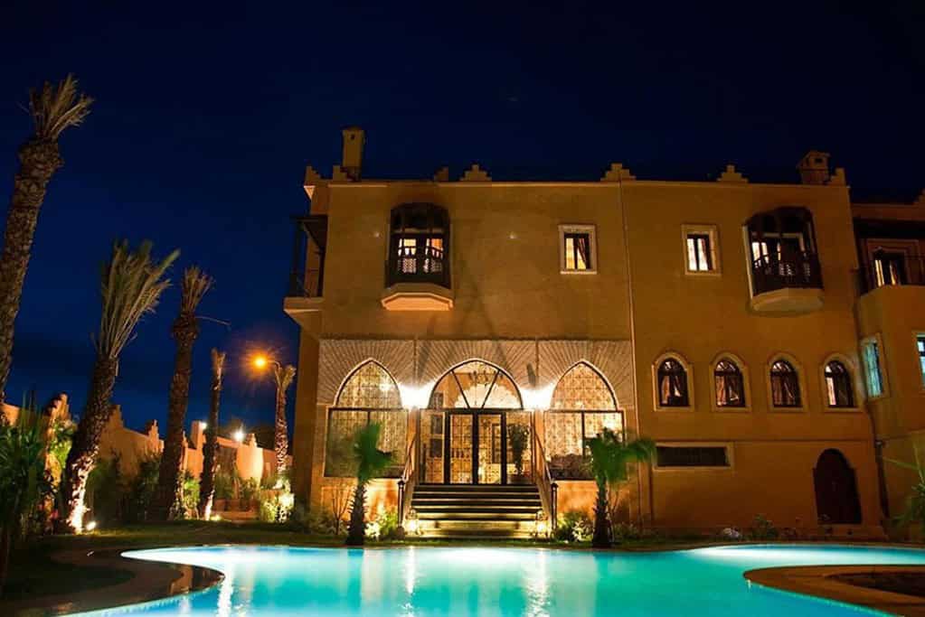 Temple des arts 2 Hotels Temple des arts