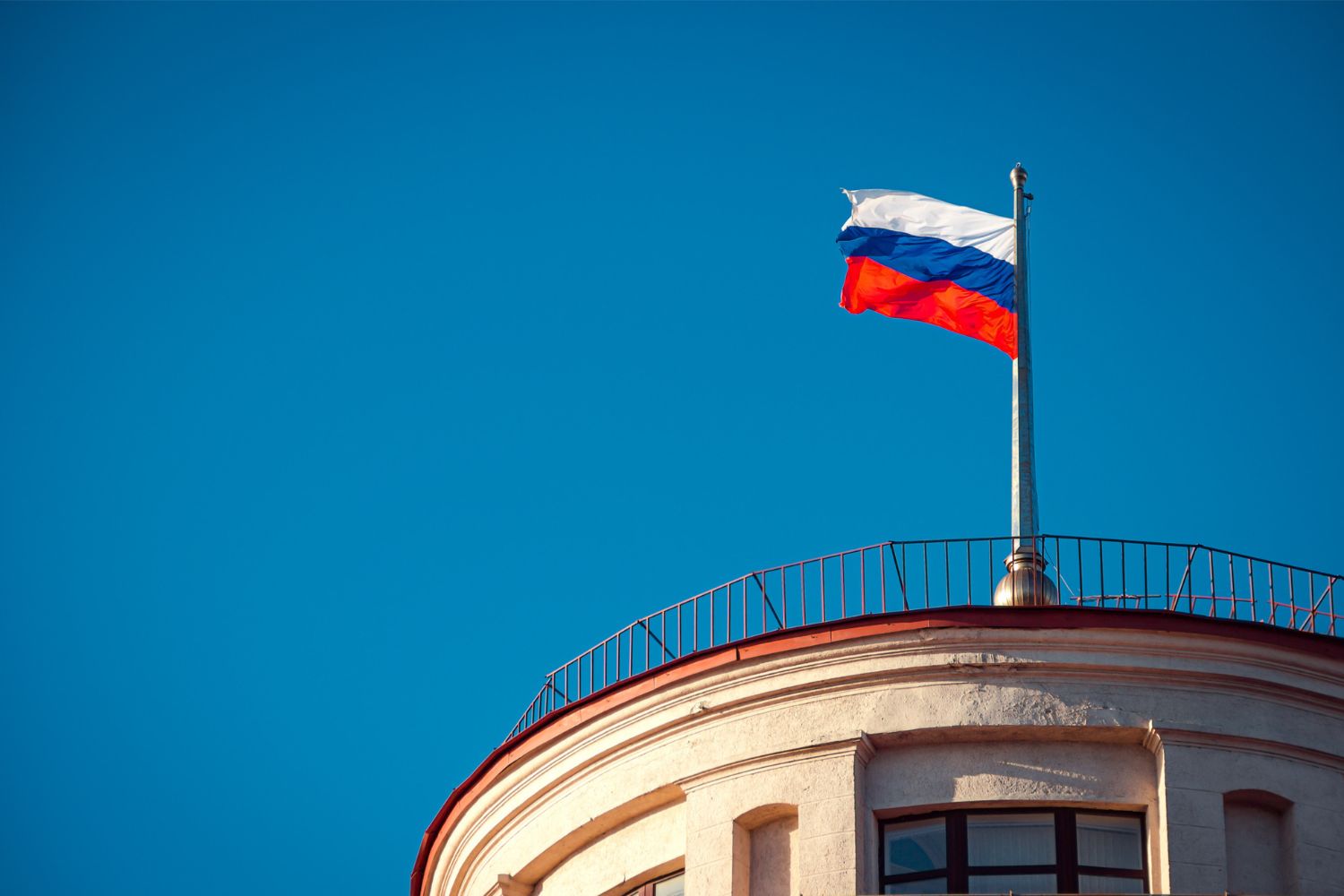 The Definitive 2023 Guide to the Russian Flag - History, Meaning