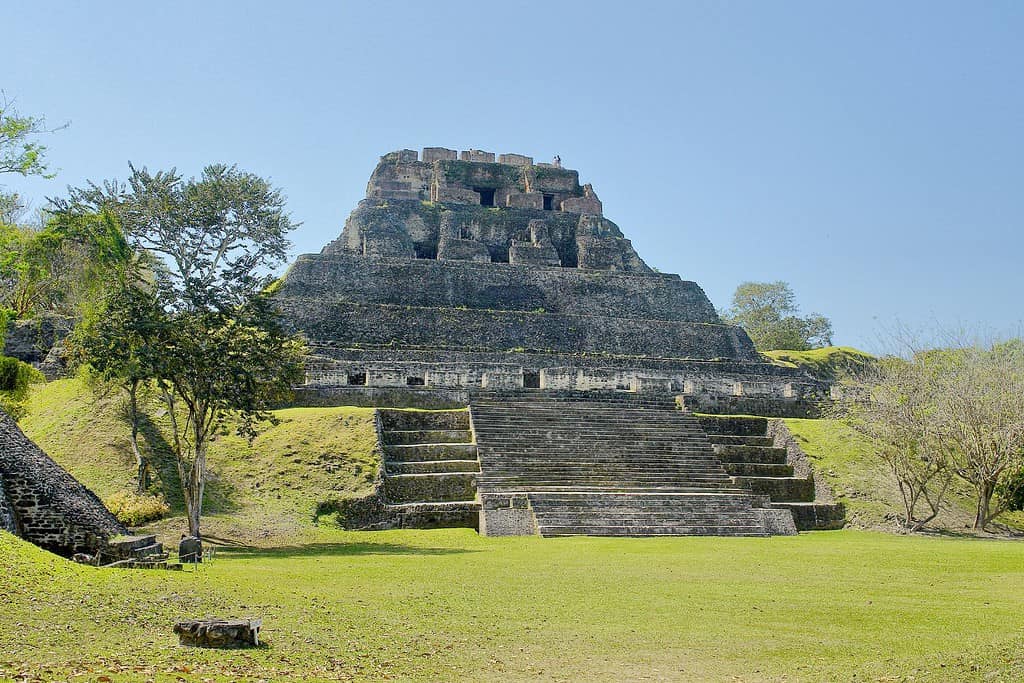 Xunantunich City Travel Destinations, Americas Xunantunich City