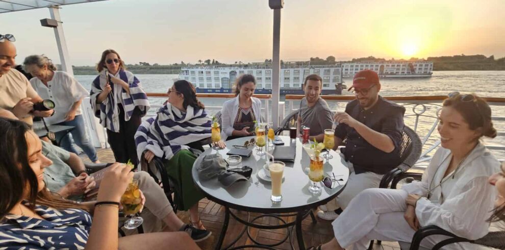 10-day Egypt Group Tours with Nile Cruise » Cairo + Luxor + Aswan + Alexandria Descubre Egipto con Guias Locales