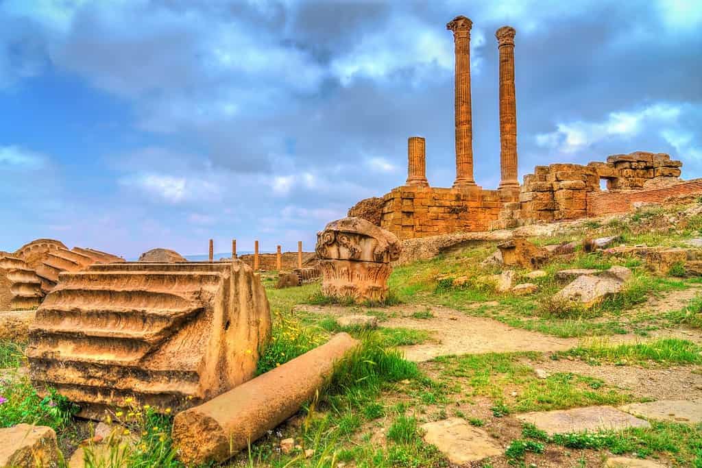 timgad roman ruins algeria 11 Timgad Roman Ruins in Algeria timgad roman ruins algeria 11
