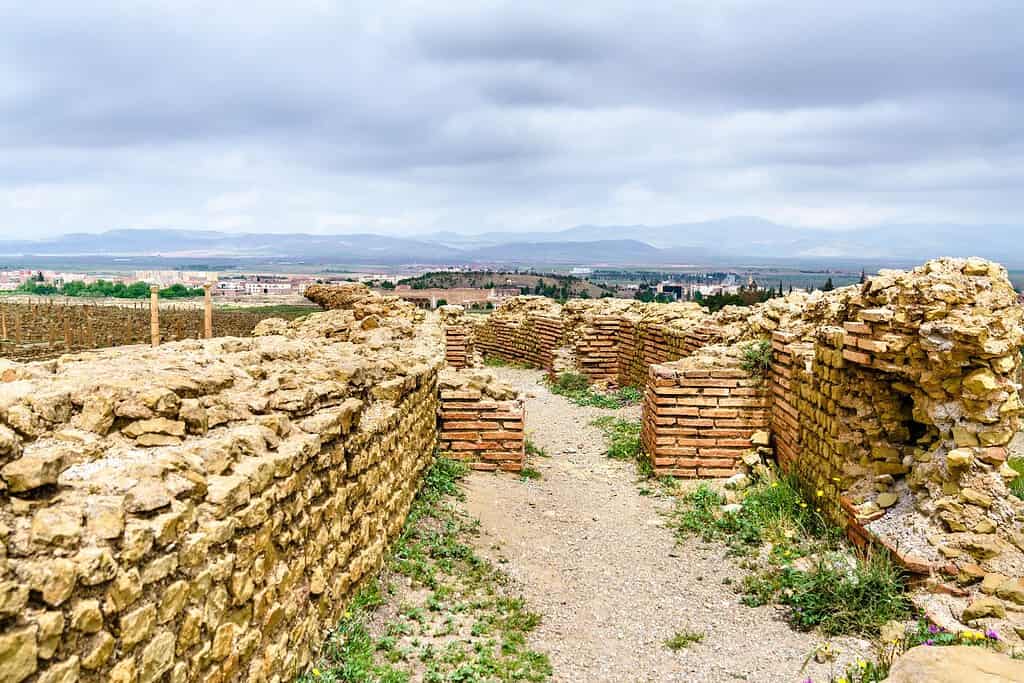 timgad roman ruins algeria 8 Timgad Roman Ruins in Algeria timgad roman ruins algeria 8