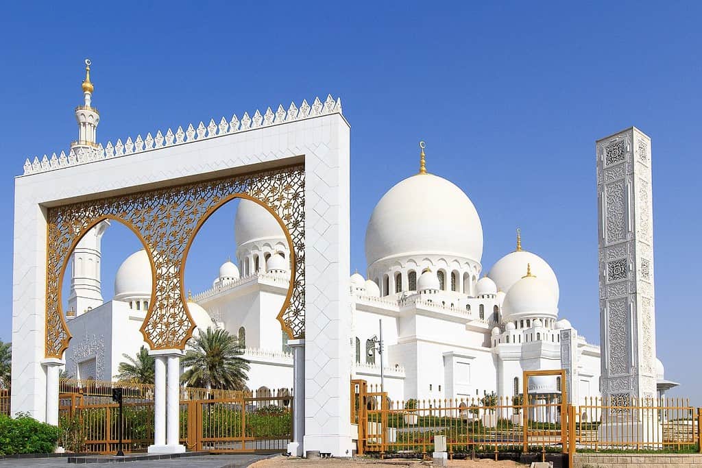 Abu Dhabi Attractions Middle Eastern Capitals Guide: The Best Places to Visit Abu Dhabi